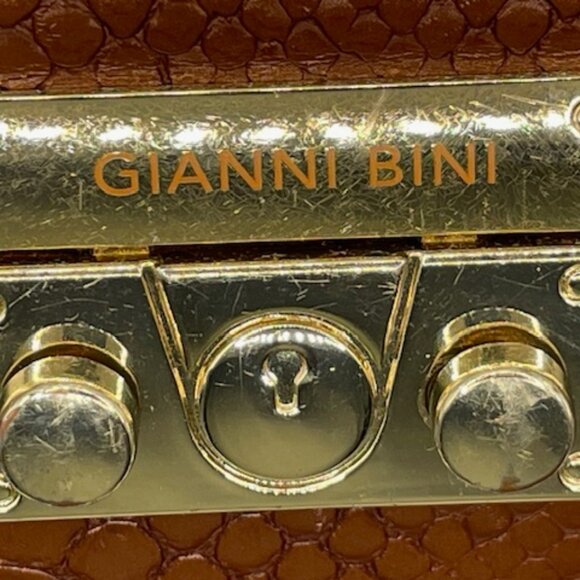 Gianni Bini Crossbody Purse - Picture 4 of 7